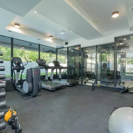 Stylish With Access To The Gym And Zone By Renters Prestige דירה *