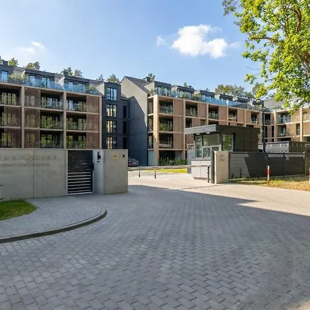 Stylish With Access To The Gym And Zone By Renters Prestige דירה מידזיזדרויה
