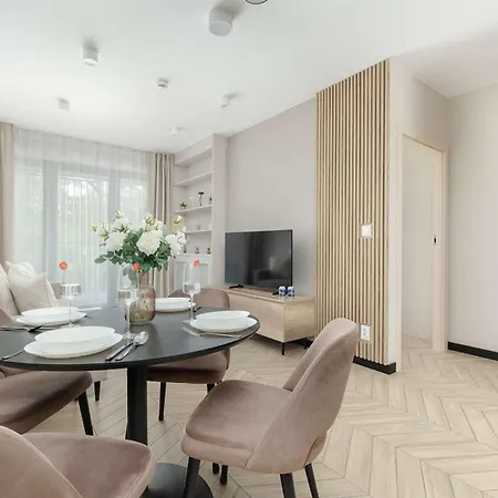 Stylish With Access To The Gym And Zone By Renters Prestige מידזיזדרויה