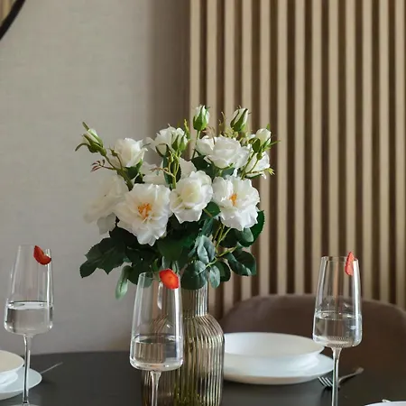 Stylish With Access To The Gym And Zone By Renters Prestige * מידזיזדרויה